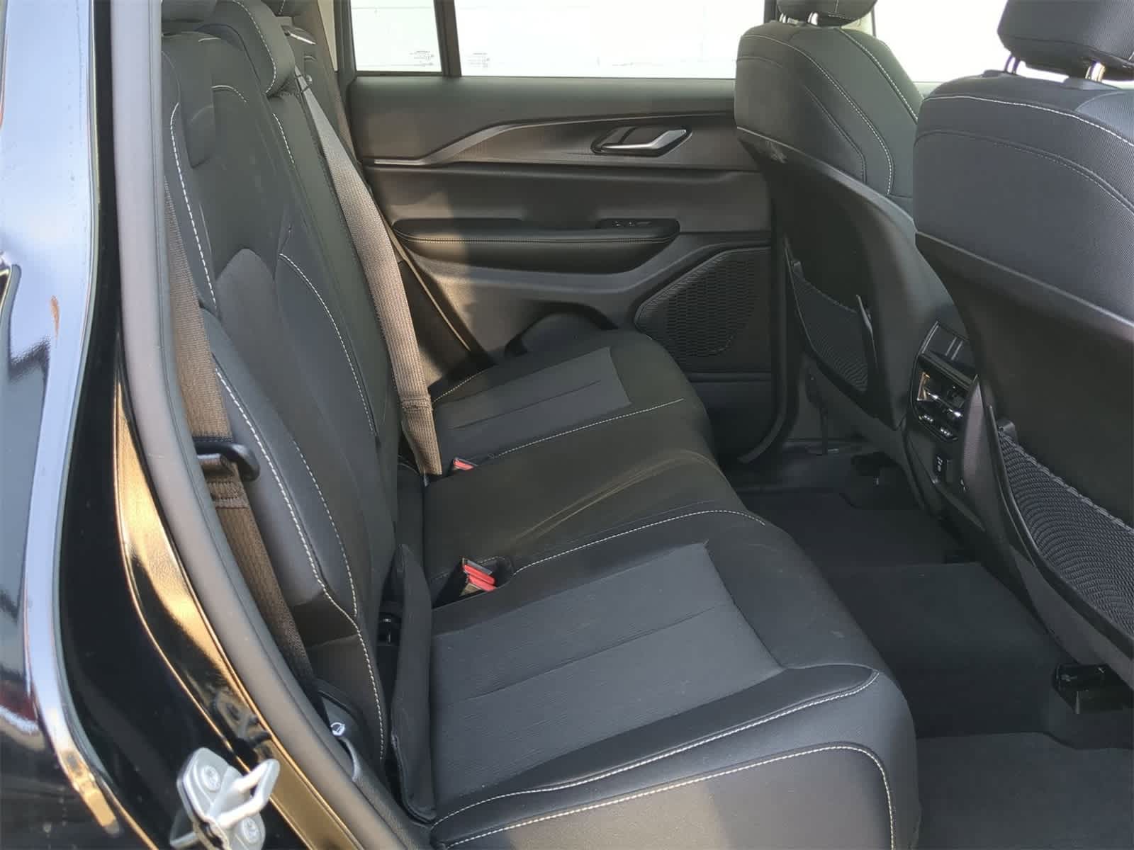 Thumbnail: 2023 Jeep Grand Cherokee - 27