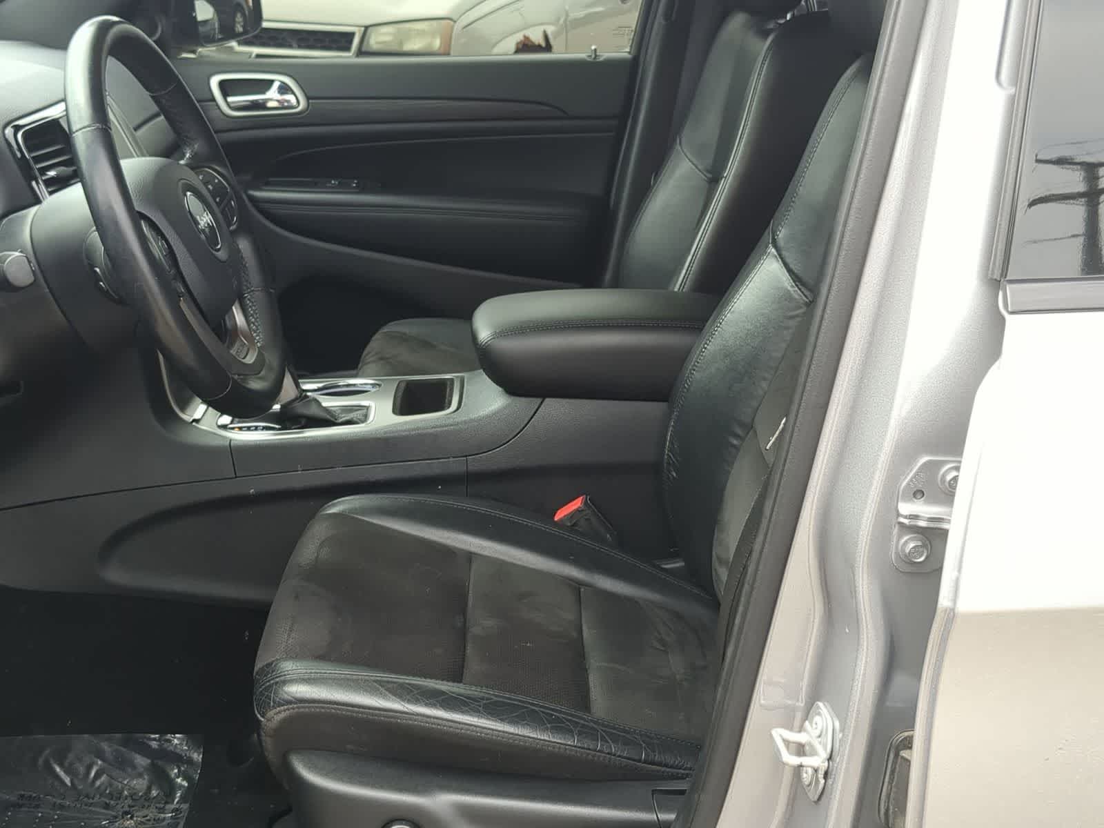 Thumbnail: 2020 Jeep Grand Cherokee - 16