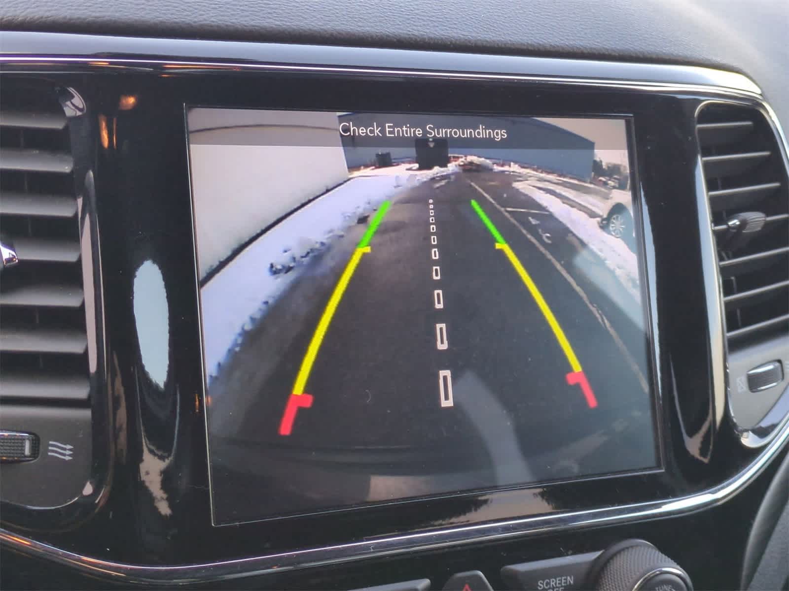 Thumbnail: 2019 Jeep Grand Cherokee - 28