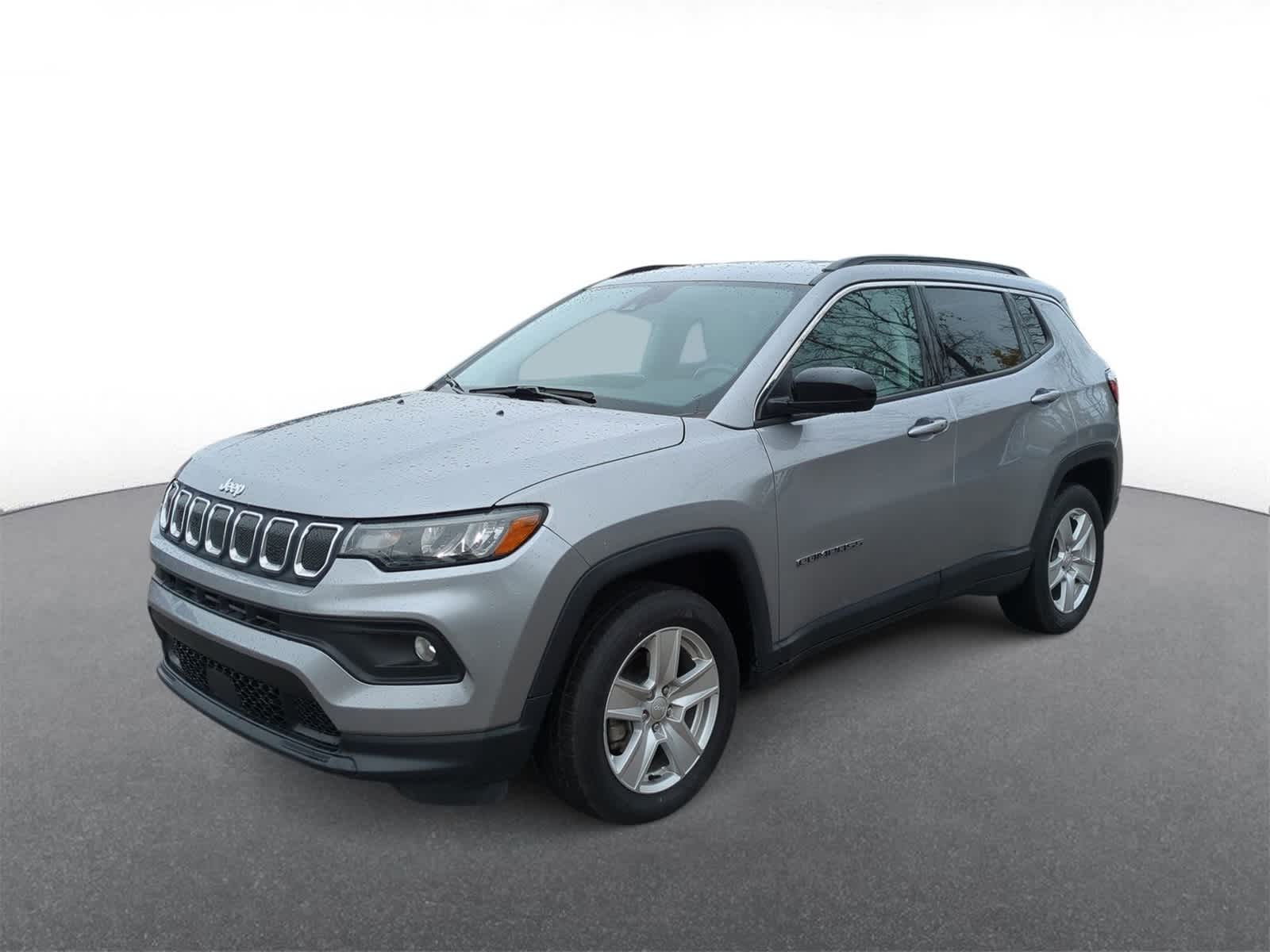 2022 Jeep Compass Latitude photo 3