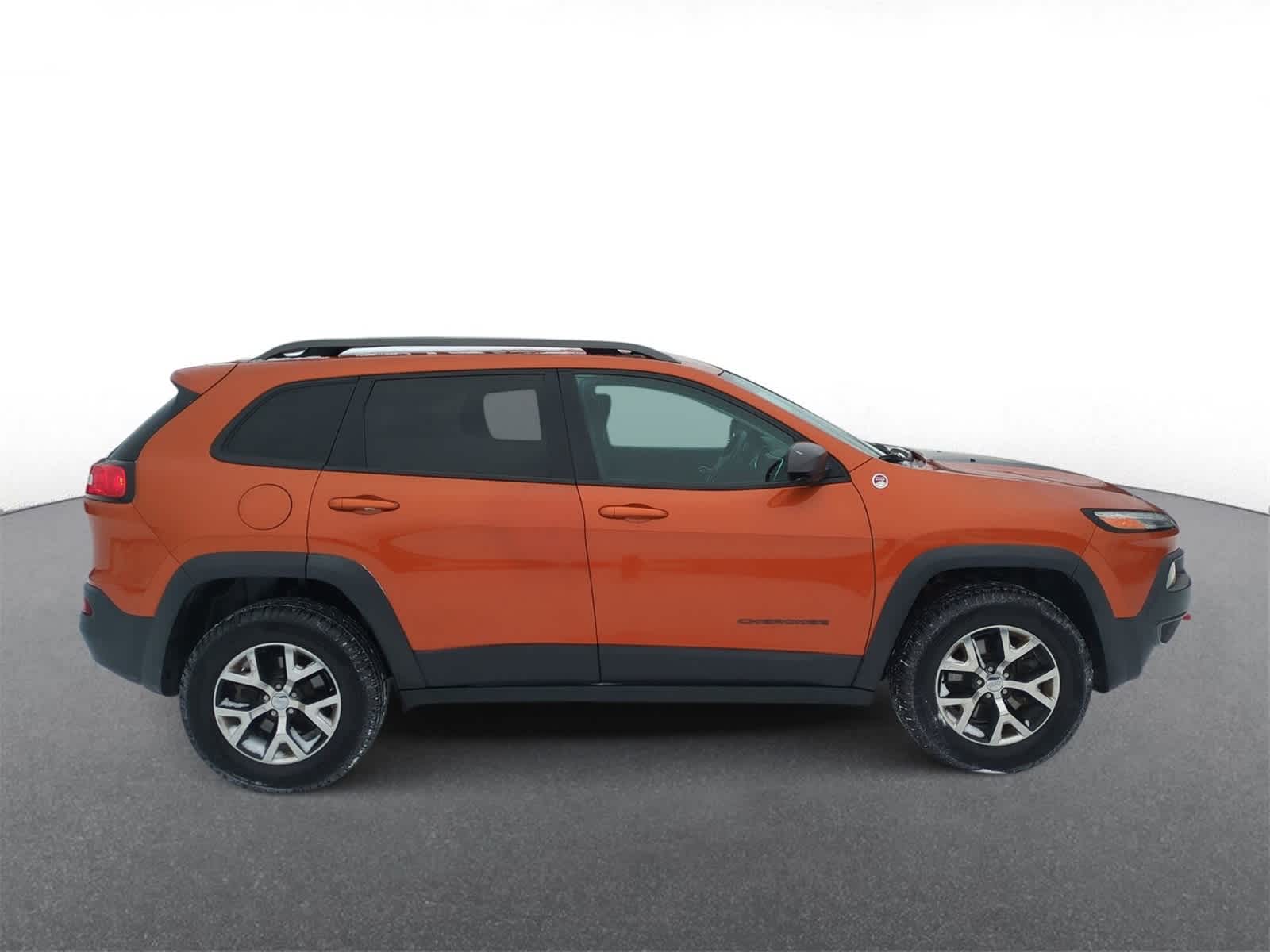 Thumbnail: 2015 Jeep Cherokee - 9