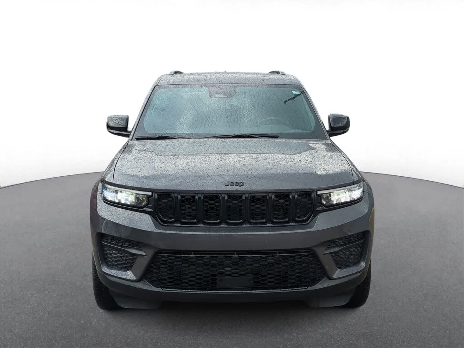 Thumbnail: 2022 Jeep Grand Cherokee - 3
