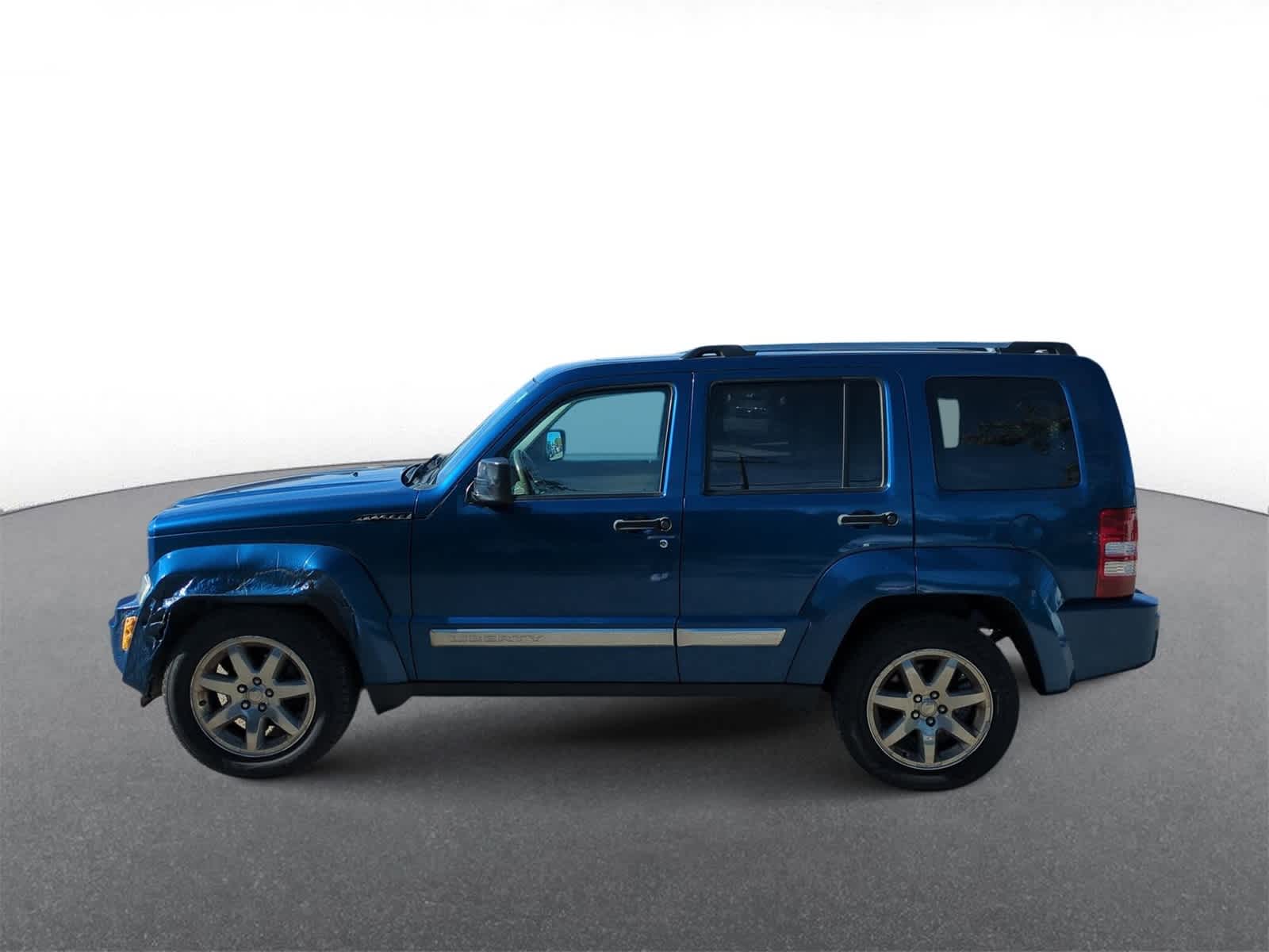 Thumbnail: 2010 Jeep Liberty - 5