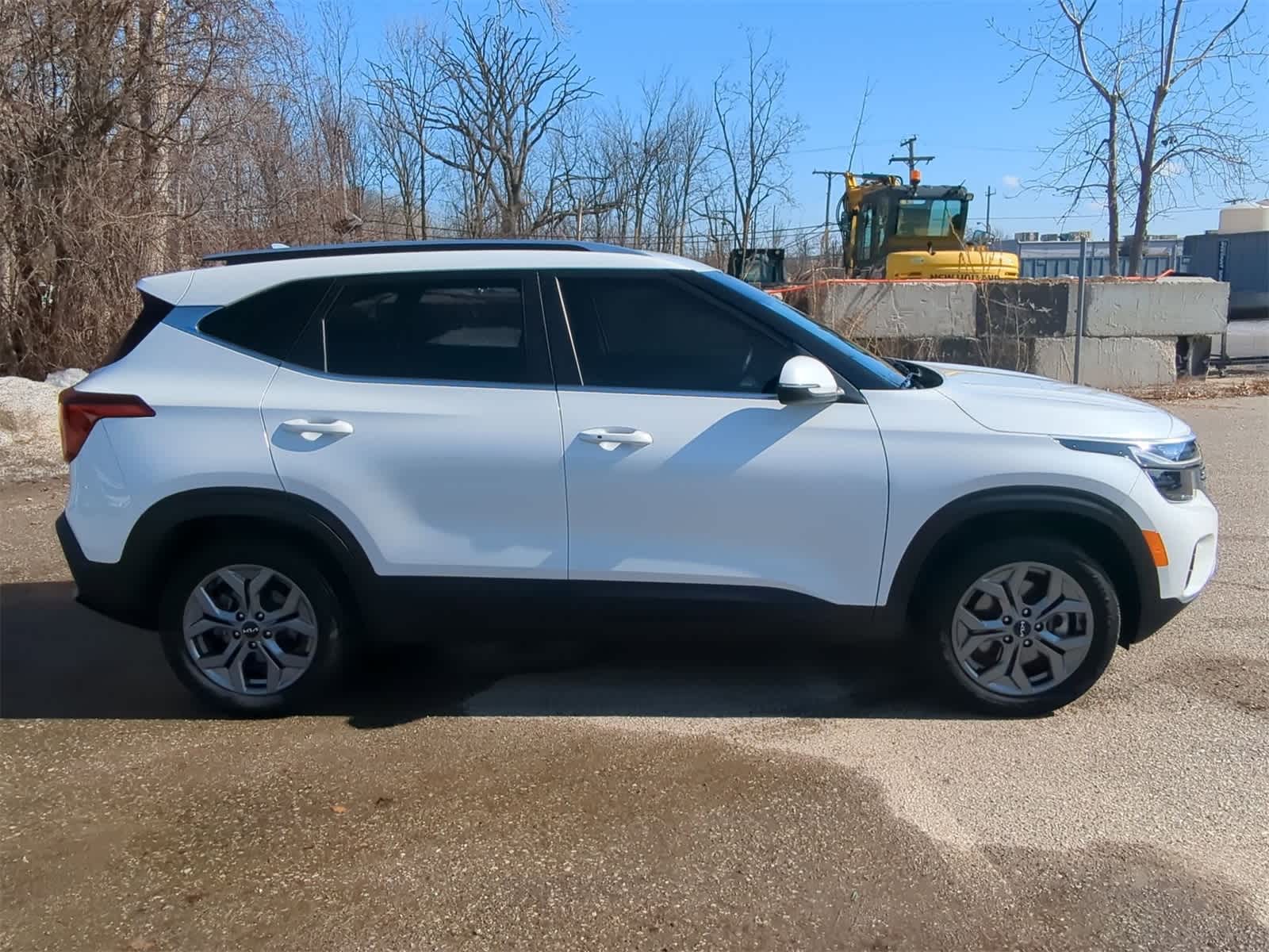 Thumbnail: 2024 Kia Seltos - 15