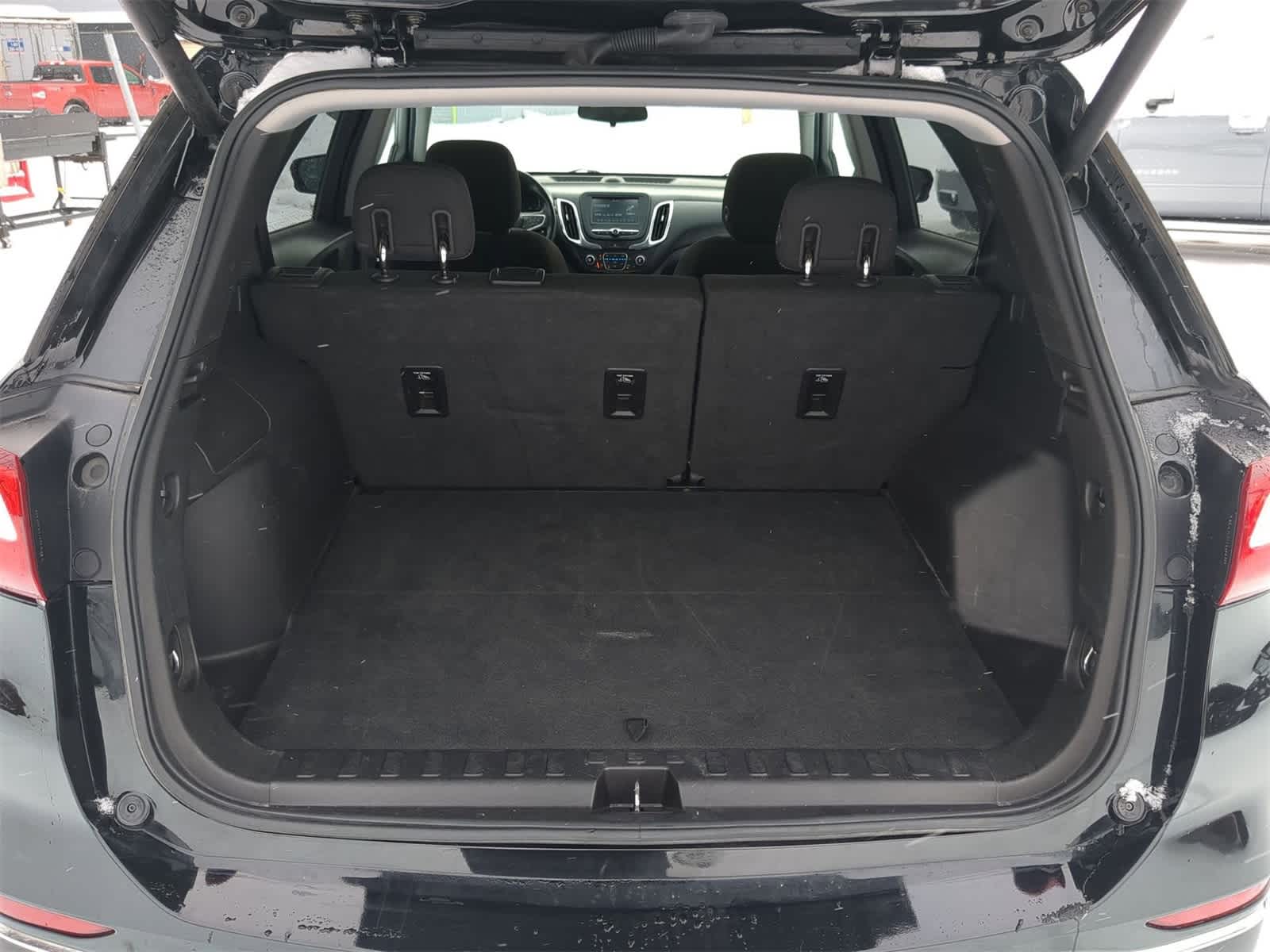 Thumbnail: 2018 Chevrolet Equinox - 32