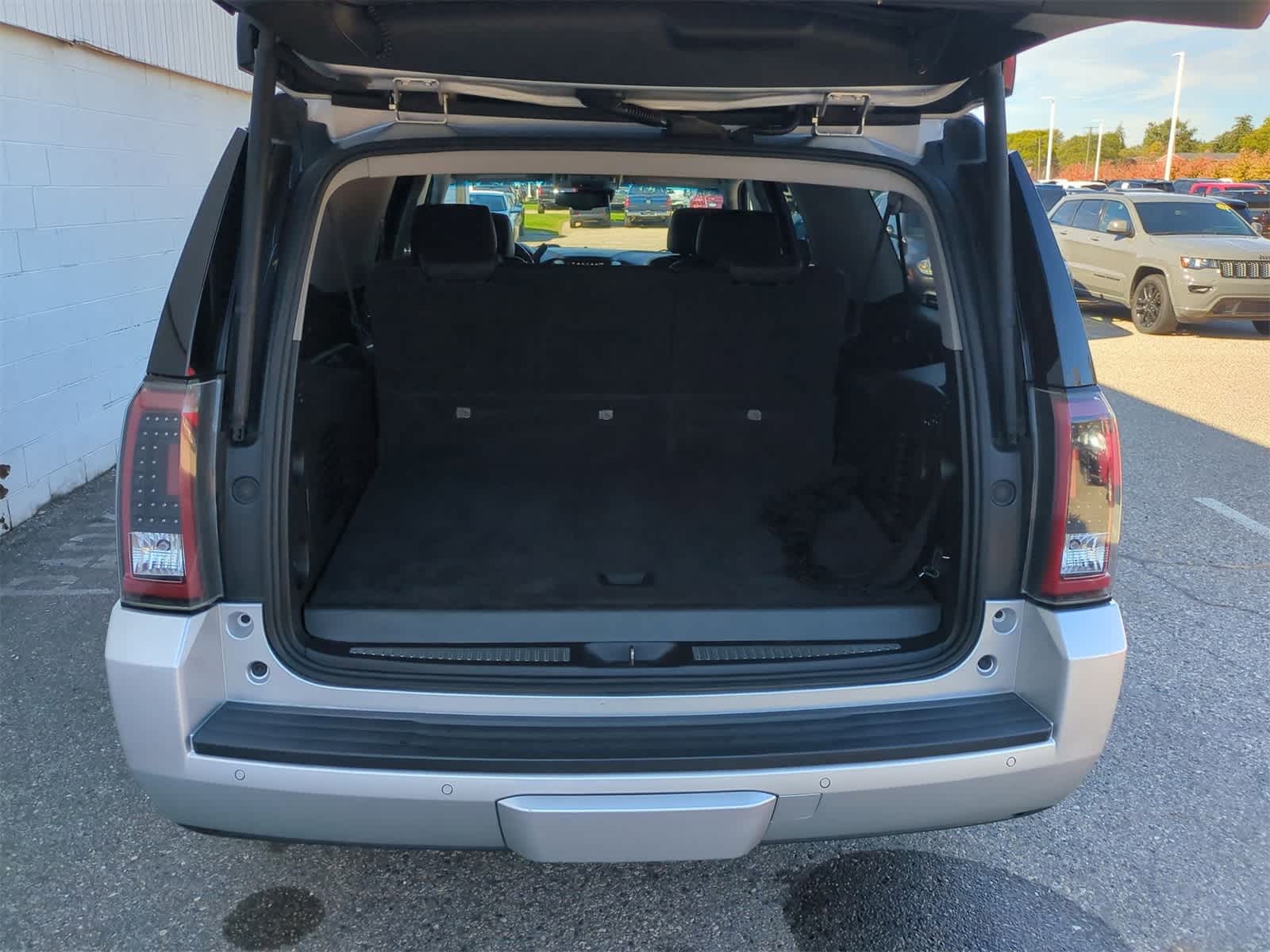 Thumbnail: 2016 GMC Yukon XL - 33