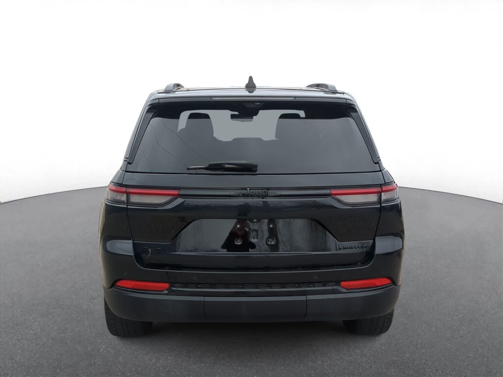 Thumbnail: 2023 Jeep Grand Cherokee - 7