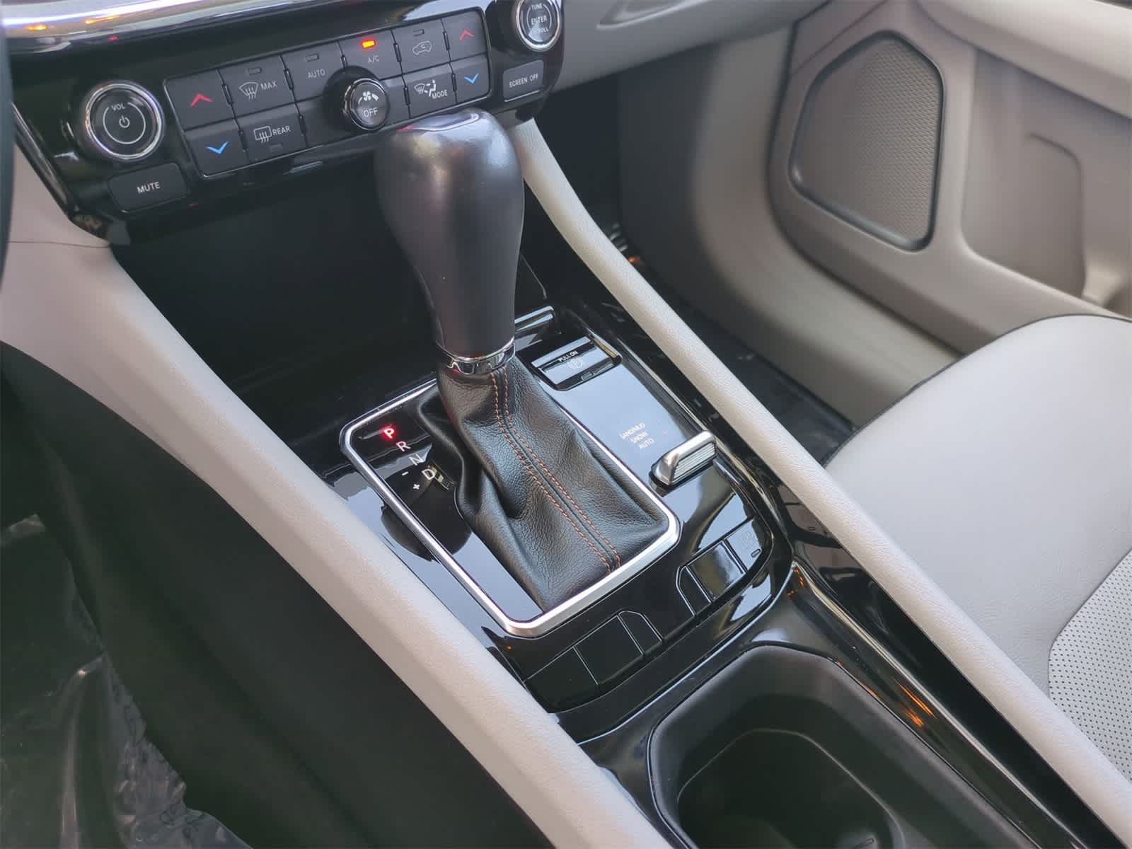 Thumbnail: 2022 Jeep Compass - 31