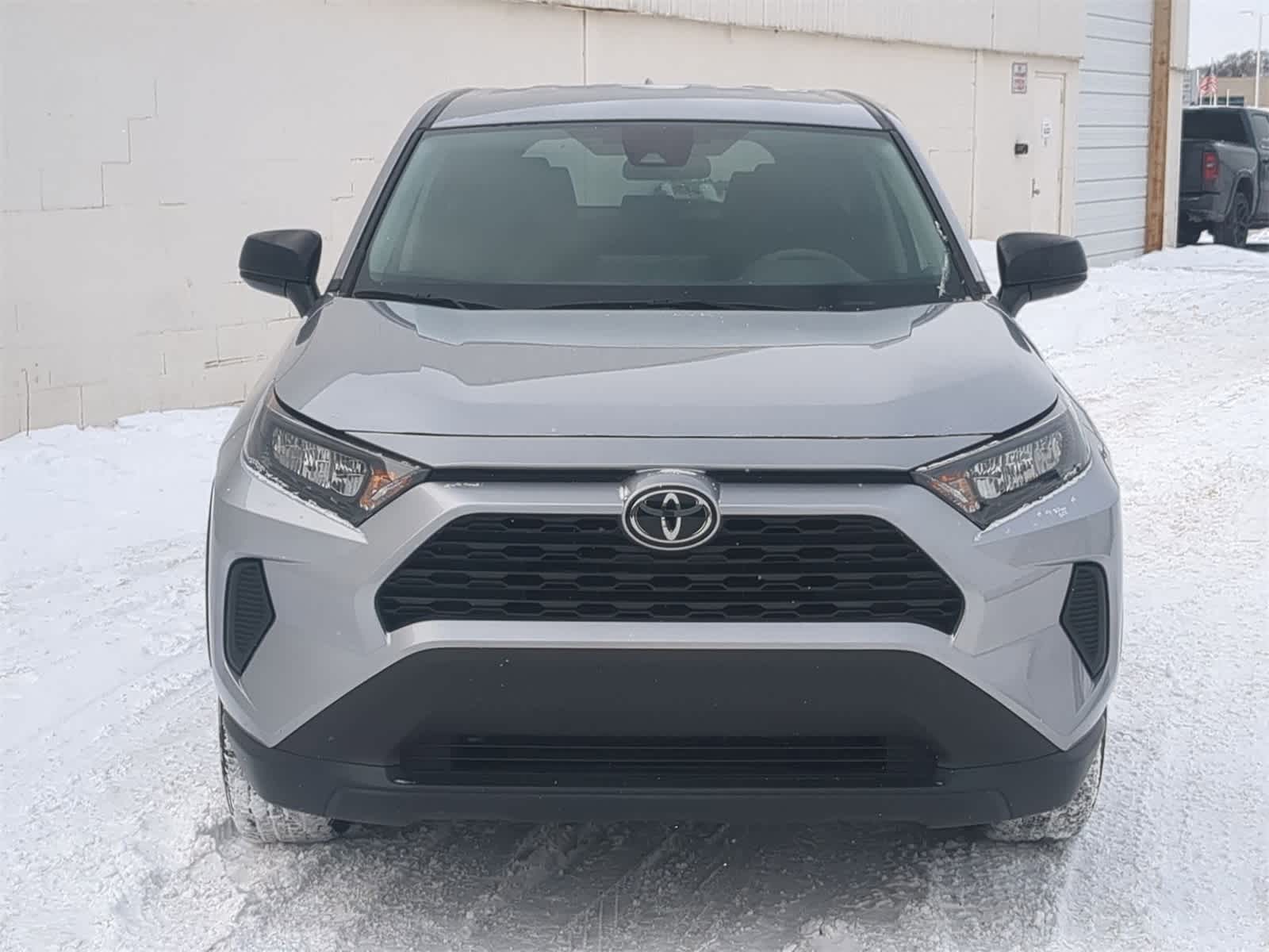 Thumbnail: 2022 Toyota RAV4 - 17