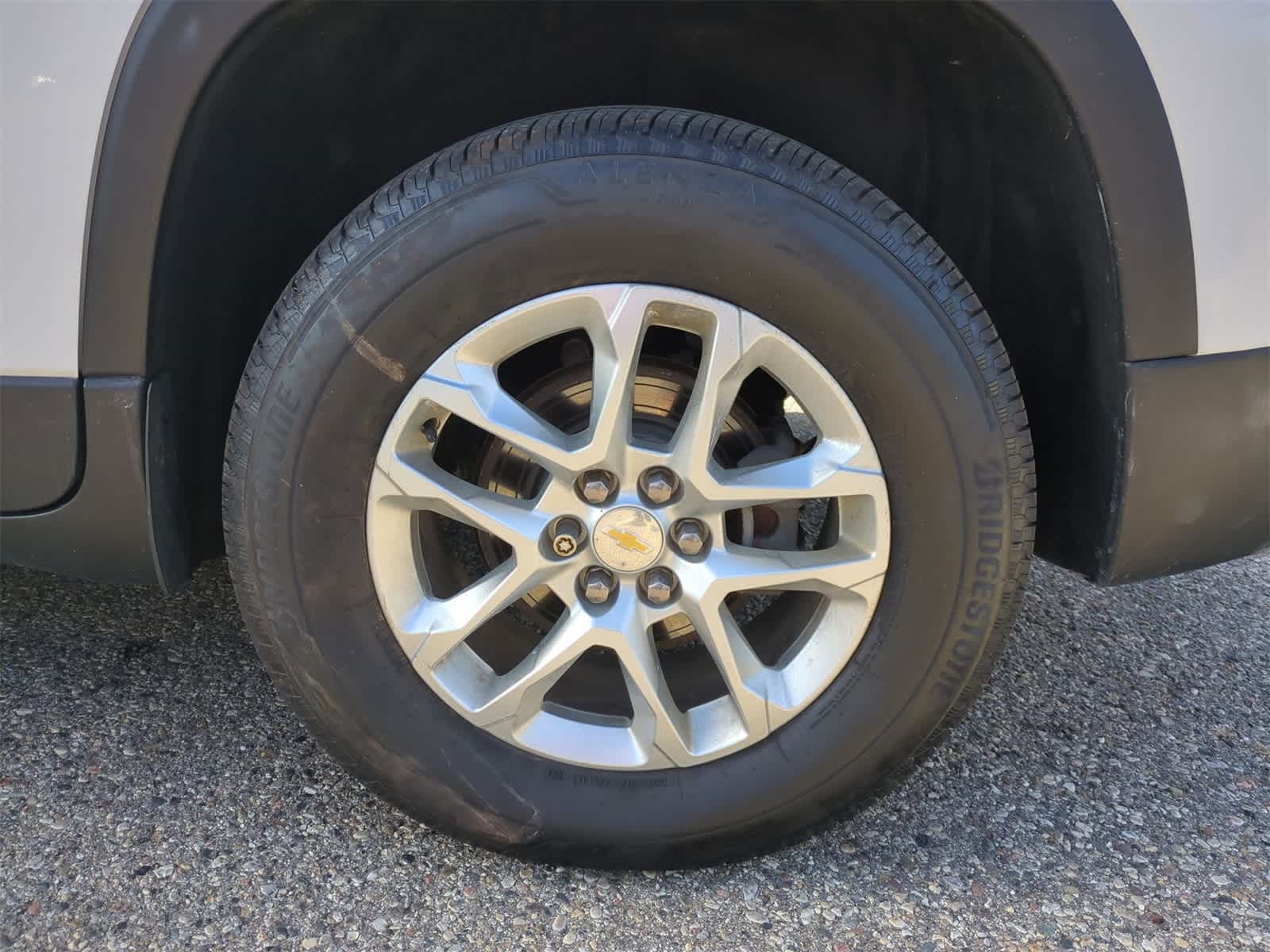 Thumbnail: 2020 Chevrolet Traverse - 14