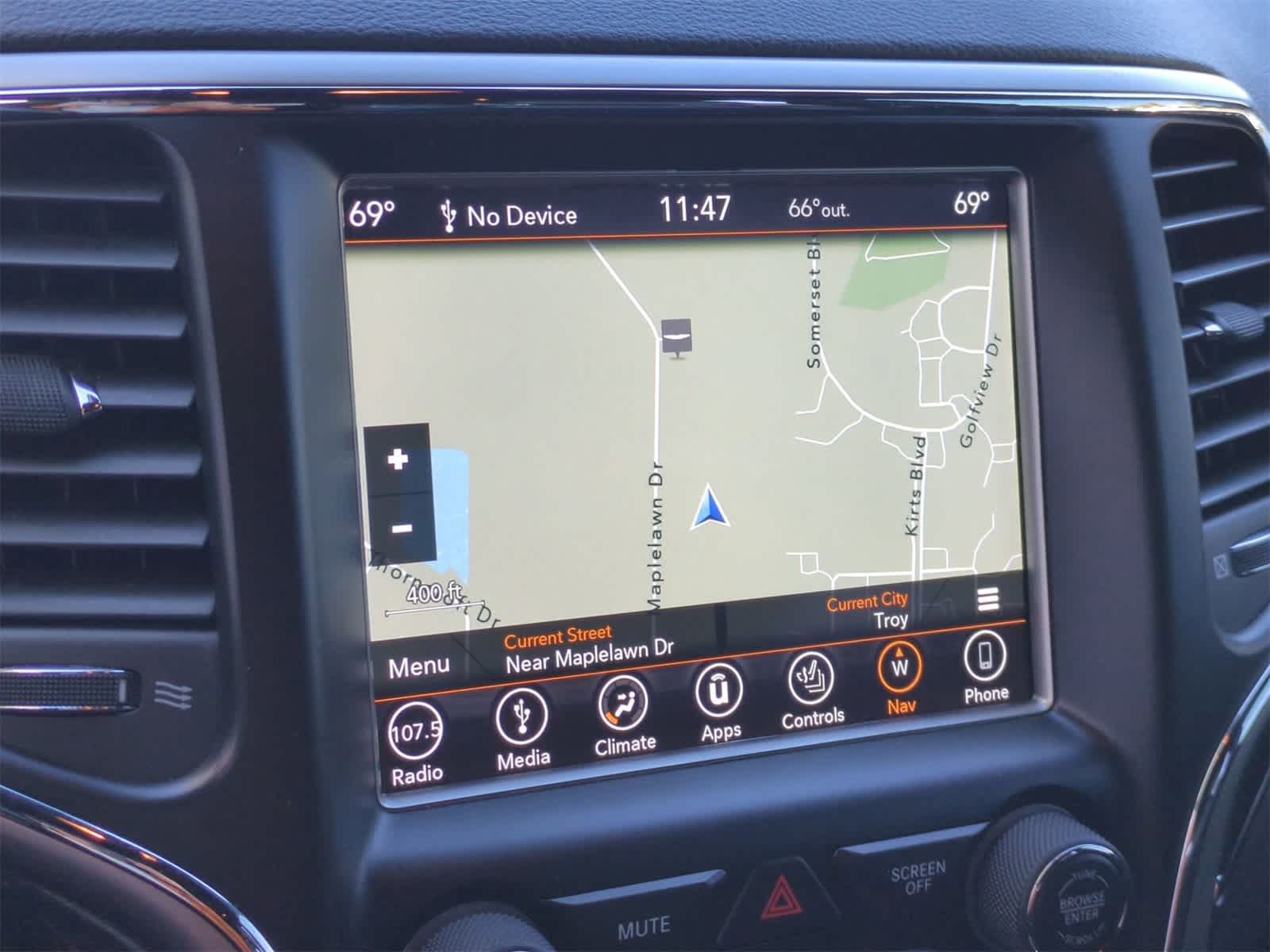 Thumbnail: 2018 Jeep Grand Cherokee - 28
