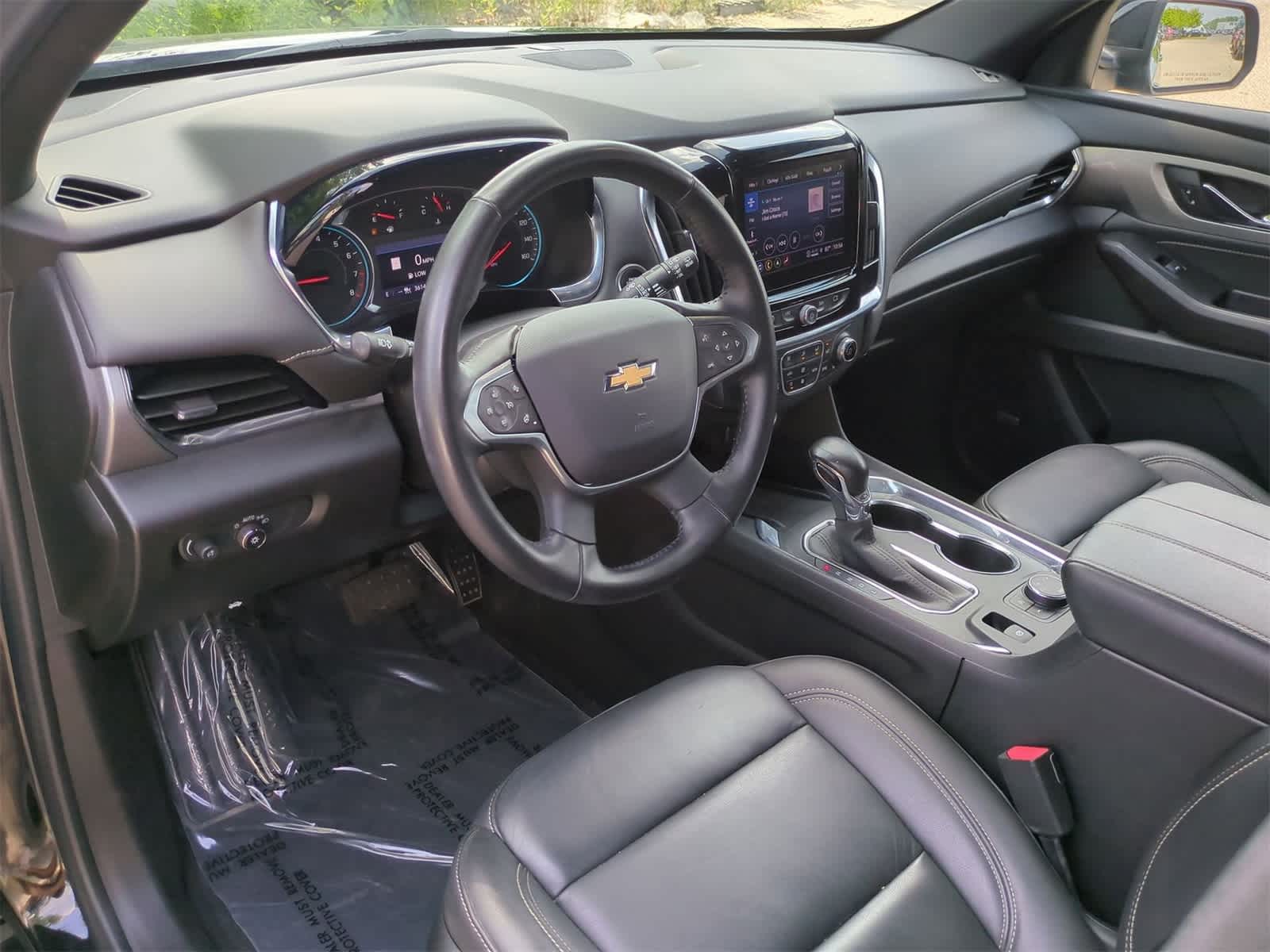 2022 Chevrolet Traverse LT 10