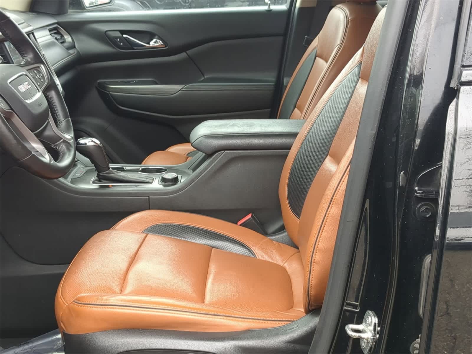 Thumbnail: 2017 GMC Acadia - 23