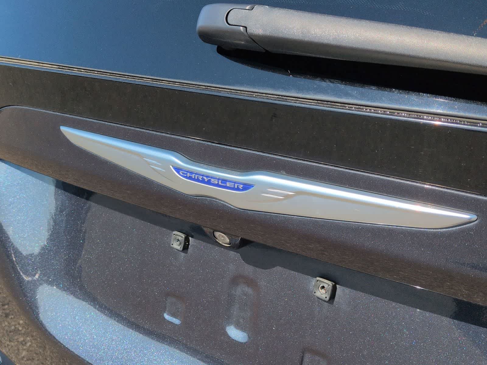 Thumbnail: 2020 Chrysler Pacifica - 12