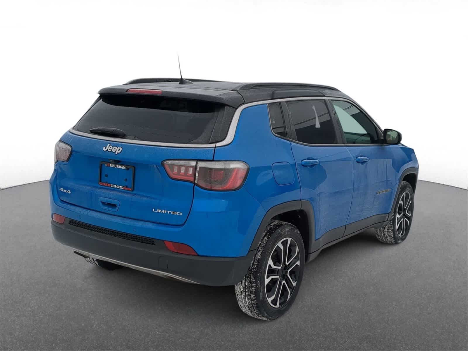 Thumbnail: 2023 Jeep Compass - 8