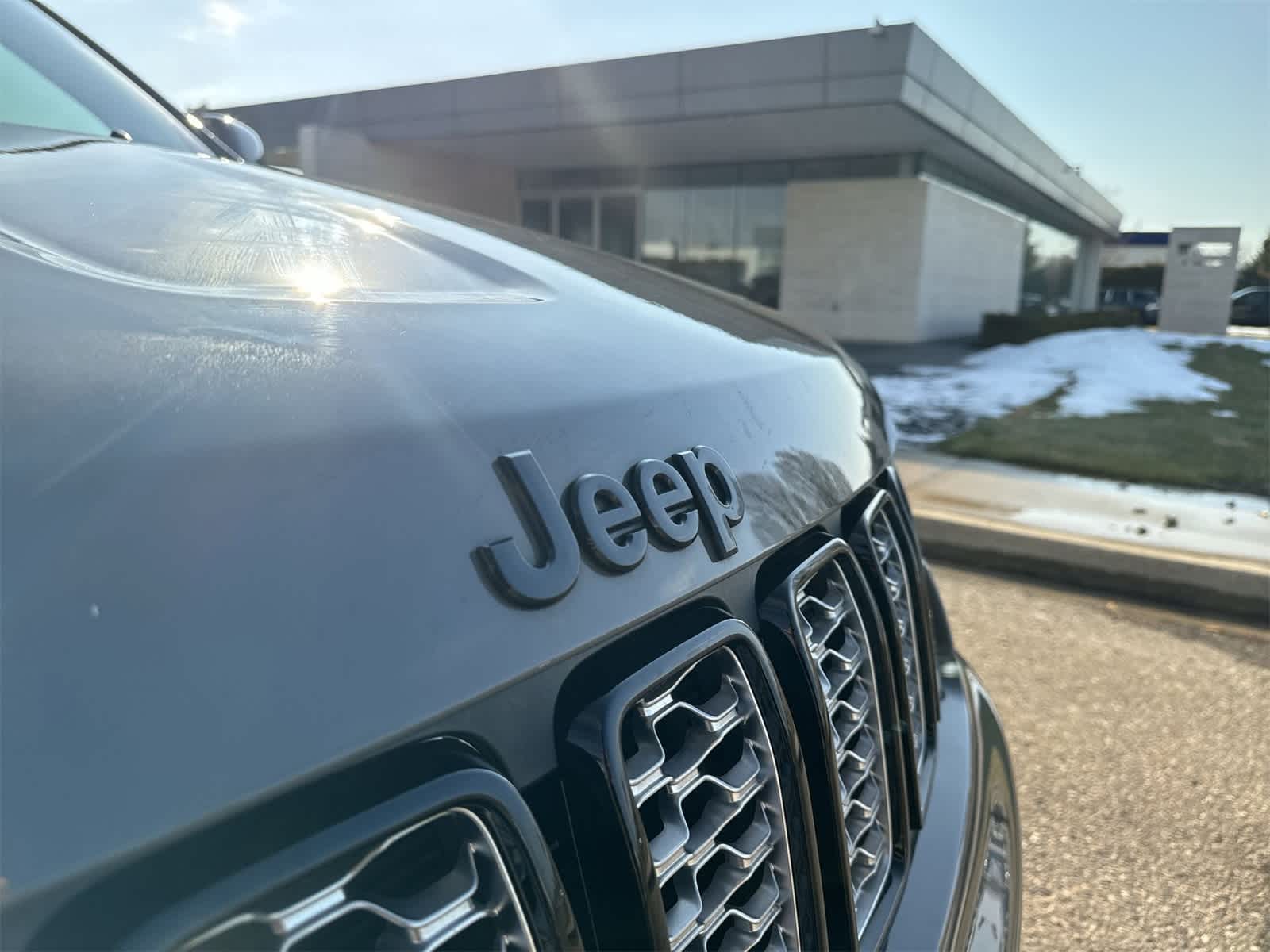 Thumbnail: 2022 Jeep Grand Cherokee - 12