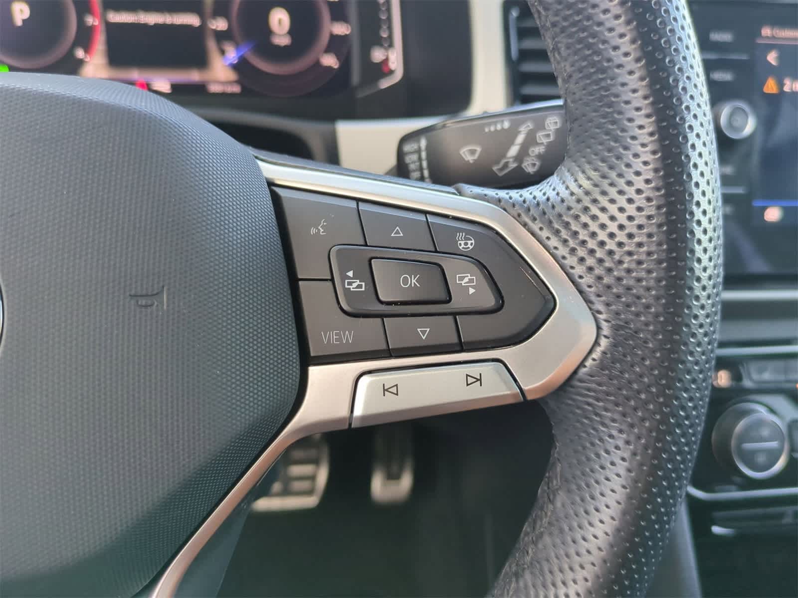 Thumbnail: 2023 Volkswagen Atlas - 24