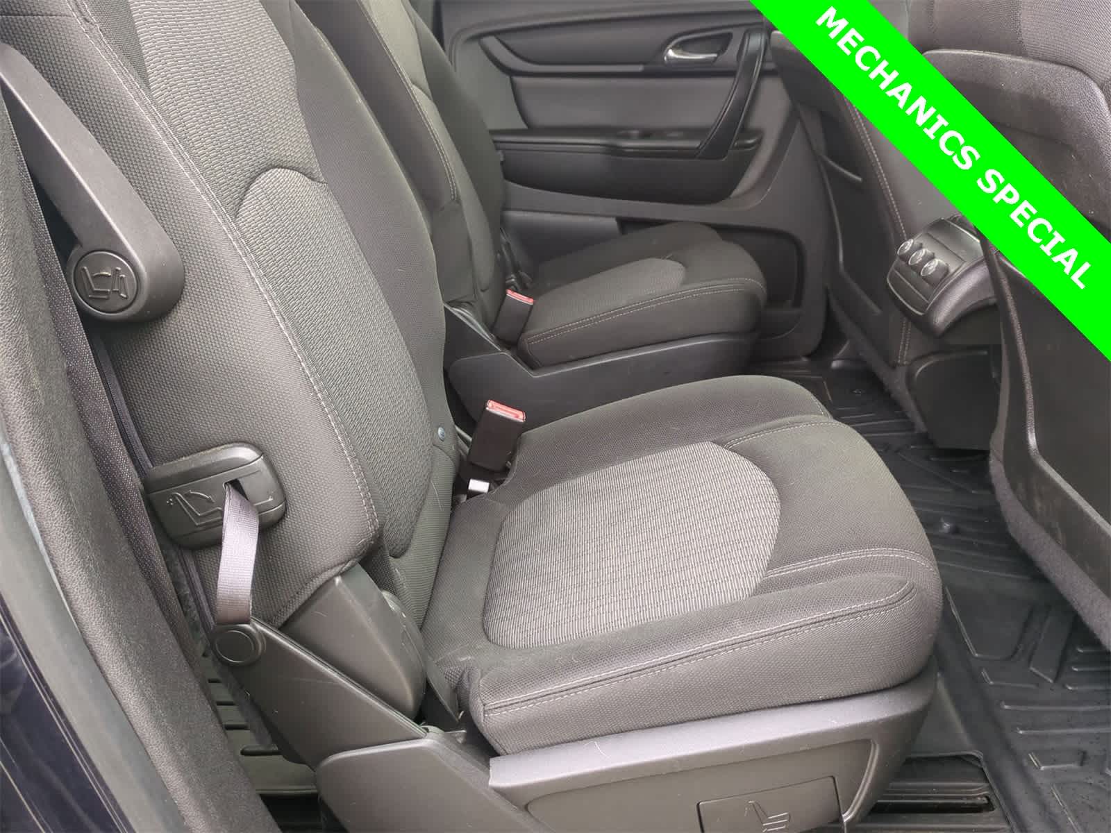 Thumbnail: 2015 Chevrolet Traverse - 27