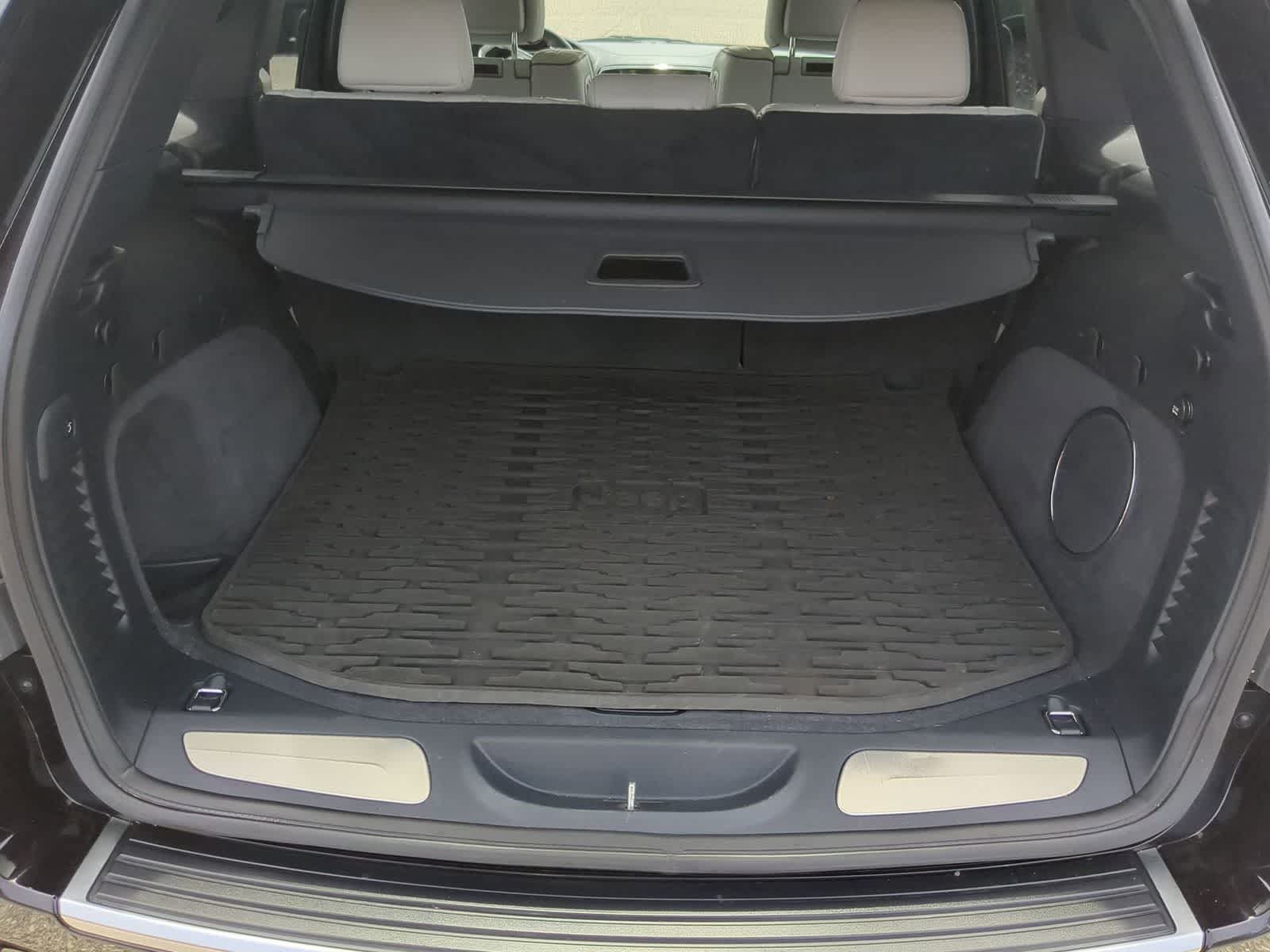 Thumbnail: 2019 Jeep Grand Cherokee - 31