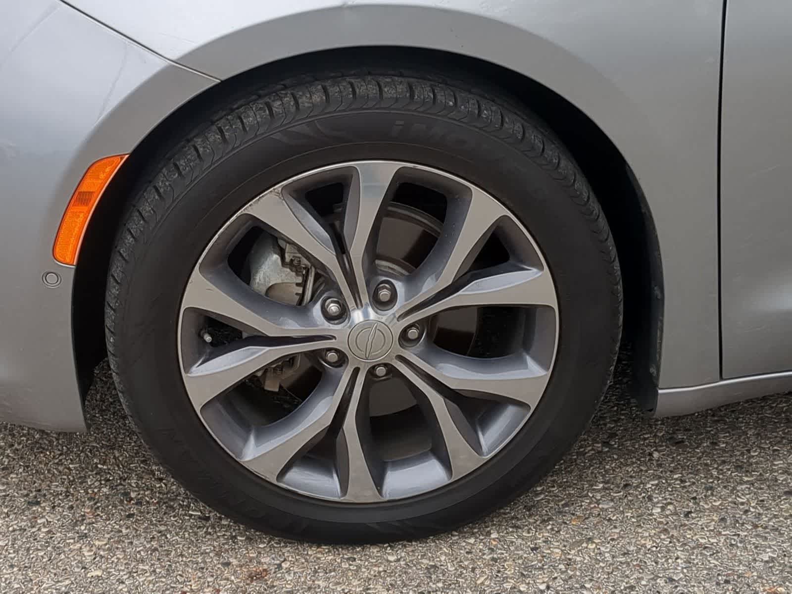 Thumbnail: 2018 Chrysler Pacifica - 14