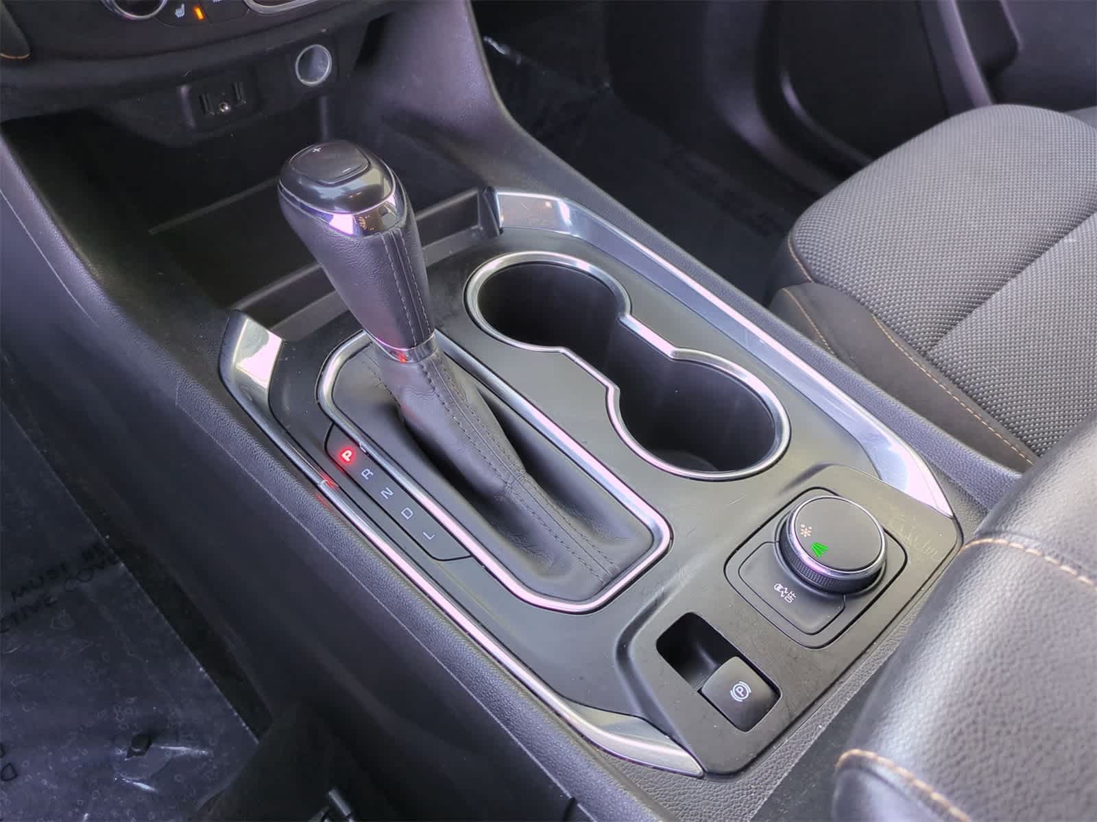 Thumbnail: 2020 Chevrolet Traverse - 32