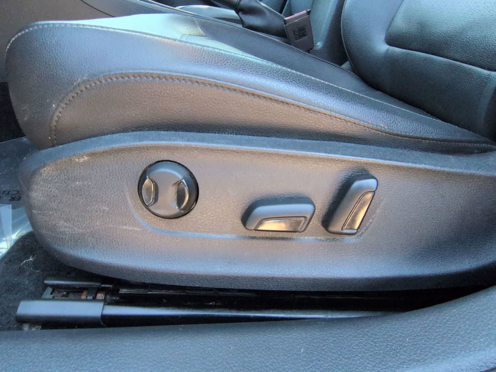 Thumbnail: 2018 Volkswagen Passat - 18