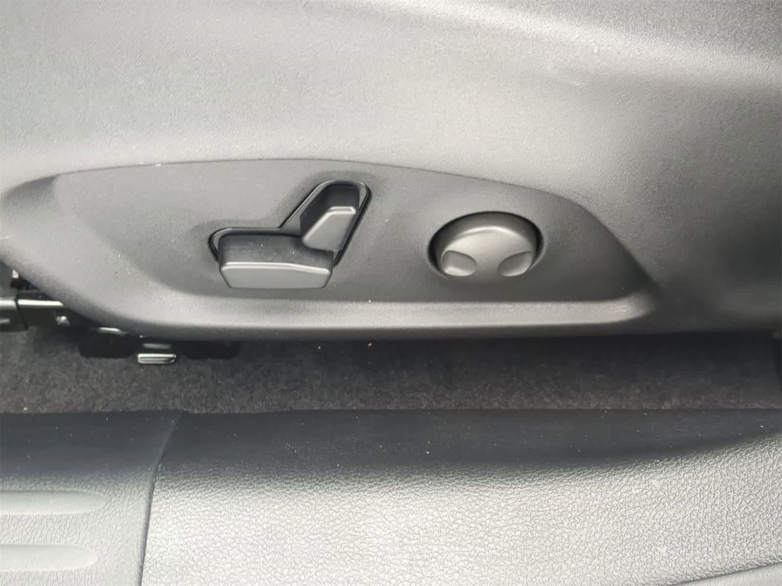 Thumbnail: 2026 Jeep Compass - 24