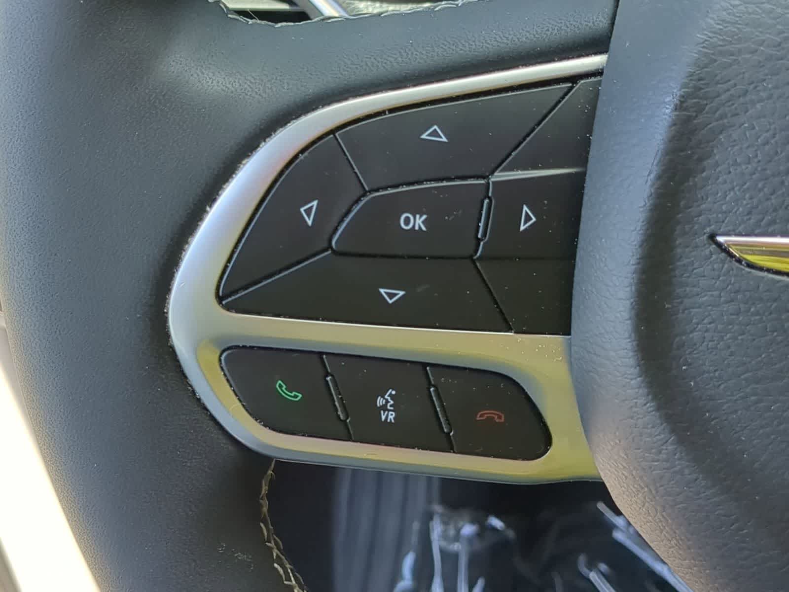 Thumbnail: 2024 Chrysler Pacifica - 23