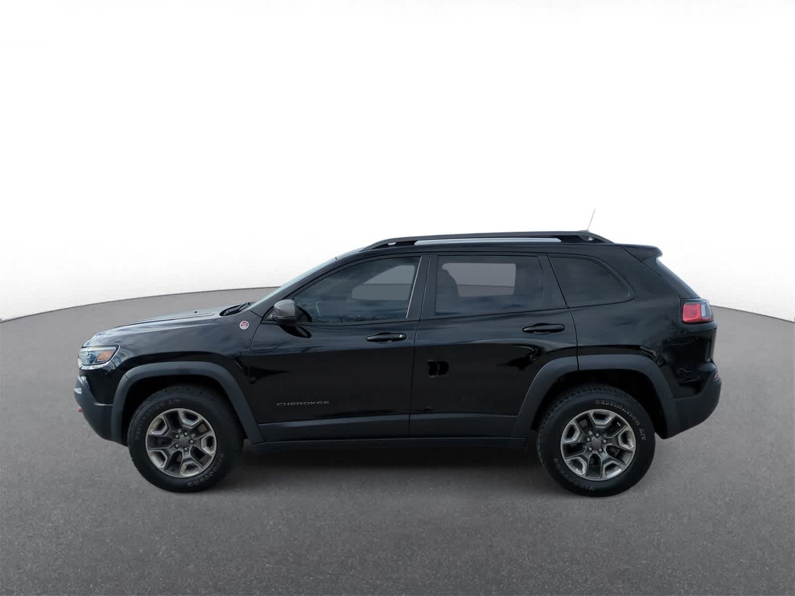 Thumbnail: 2019 Jeep Cherokee - 5