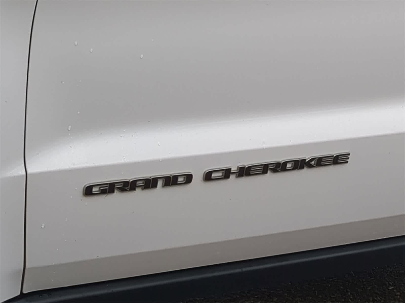 Thumbnail: 2019 Jeep Grand Cherokee - 20