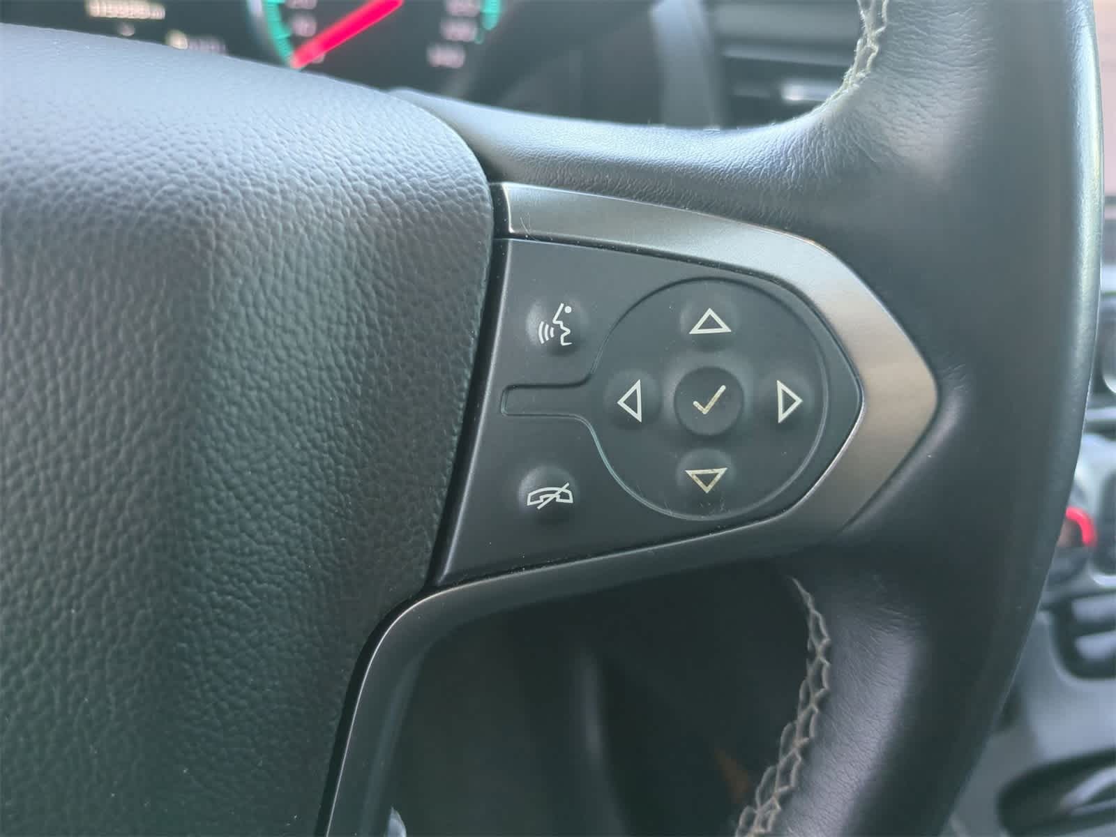 Thumbnail: 2020 Chevrolet Suburban - 25