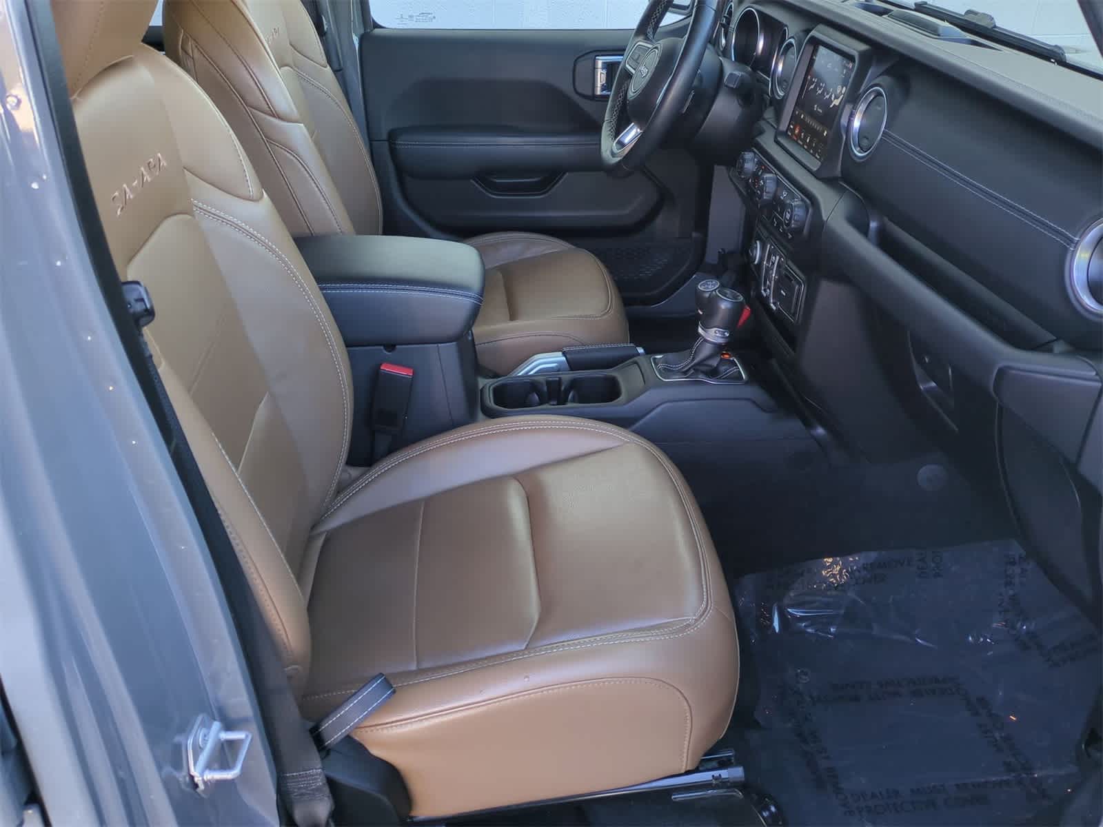 Thumbnail: 2022 Jeep Wrangler - 20