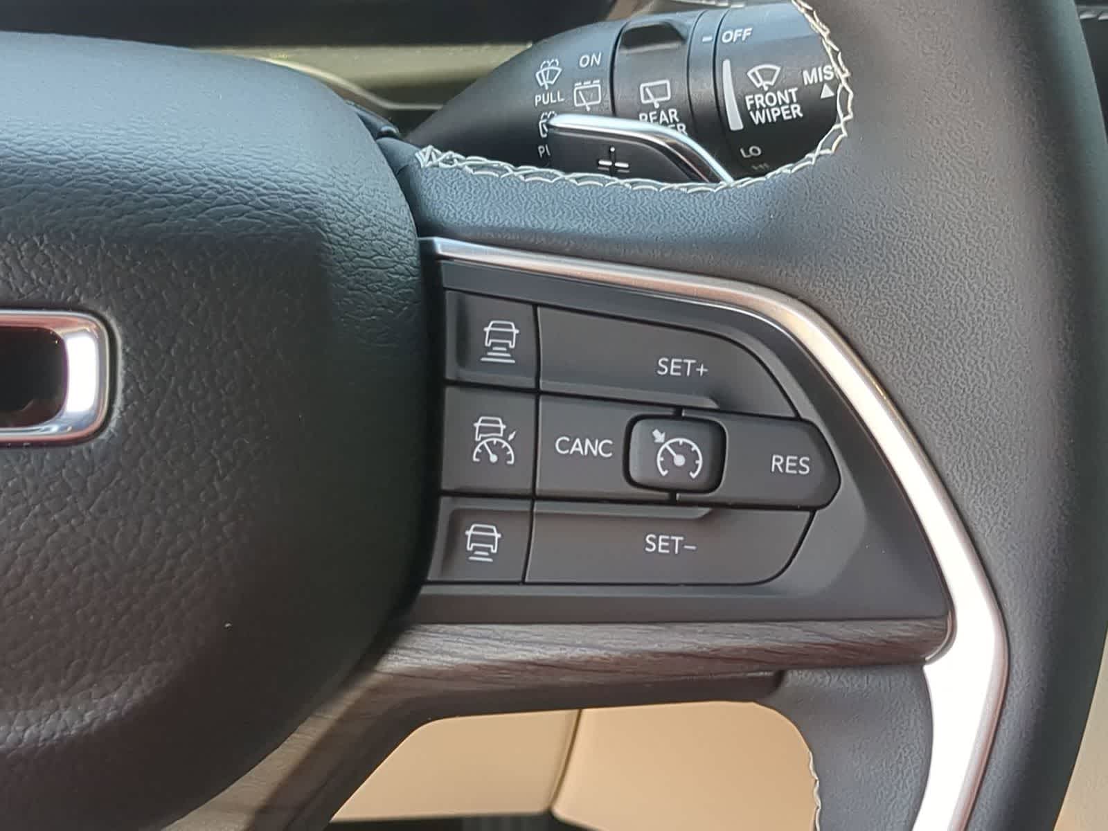 Thumbnail: 2024 Jeep Grand Cherokee - 24