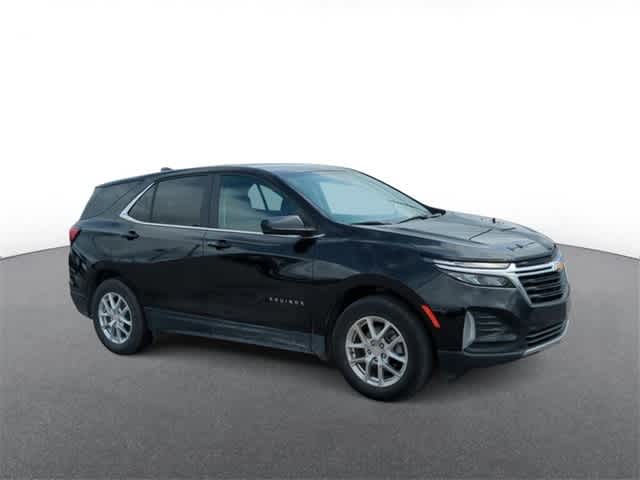 Used 2022 Chevrolet Equinox LT with VIN 3GNAXKEV1NL286166 for sale in Troy, MI