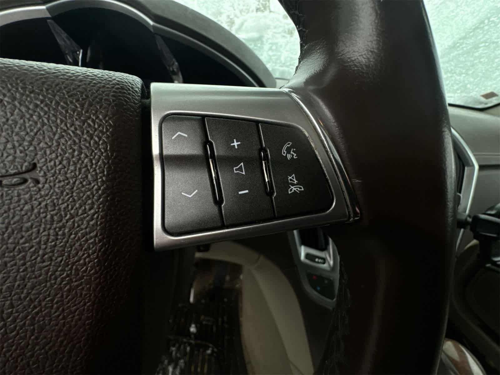 Thumbnail: 2010 Cadillac SRX - 25