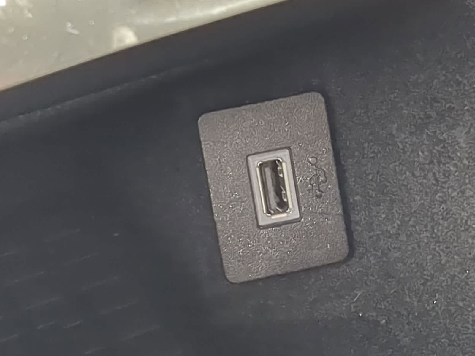 Thumbnail: 2020 Lincoln Nautilus - 31