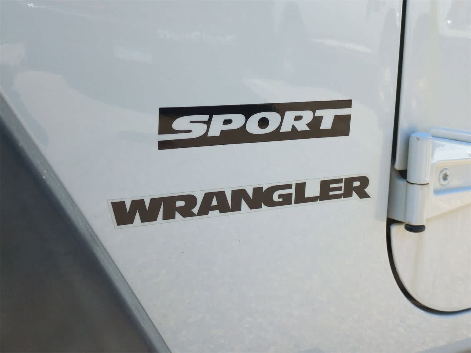 Thumbnail: 2012 Jeep Wrangler - 12