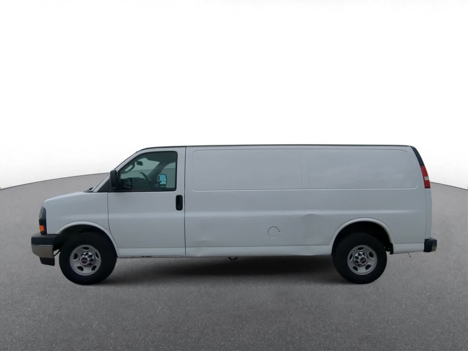 Thumbnail: 2017 GMC Savana - 5