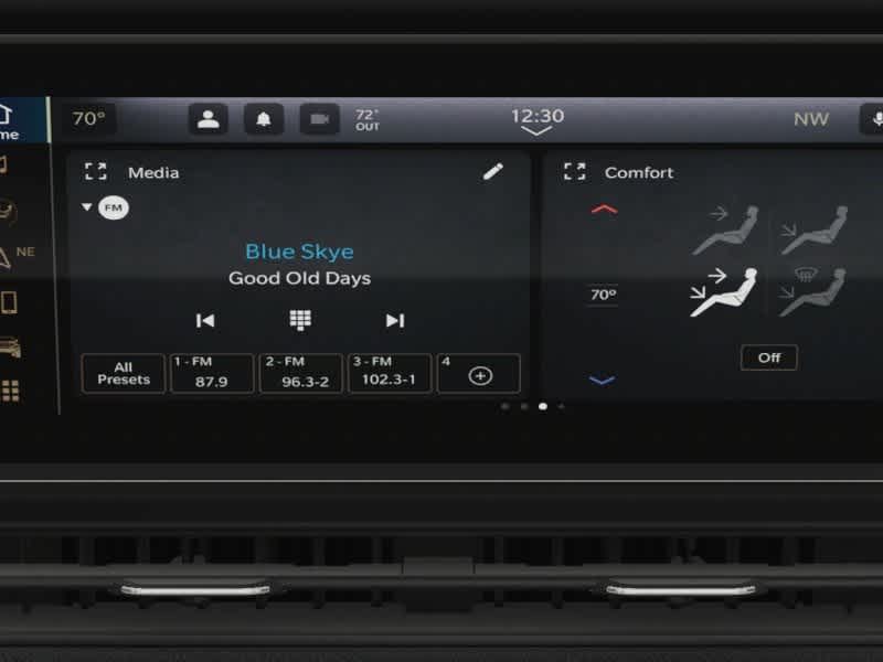 2025 Jeep Gladiator Nighthawk 23
