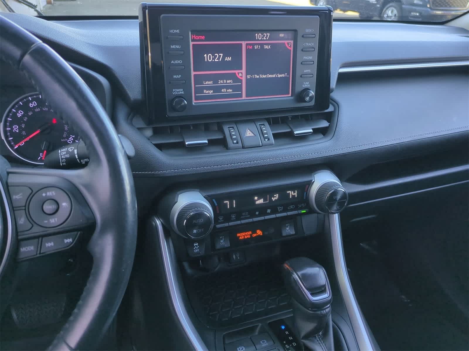 Thumbnail: 2019 Toyota RAV4 - 28