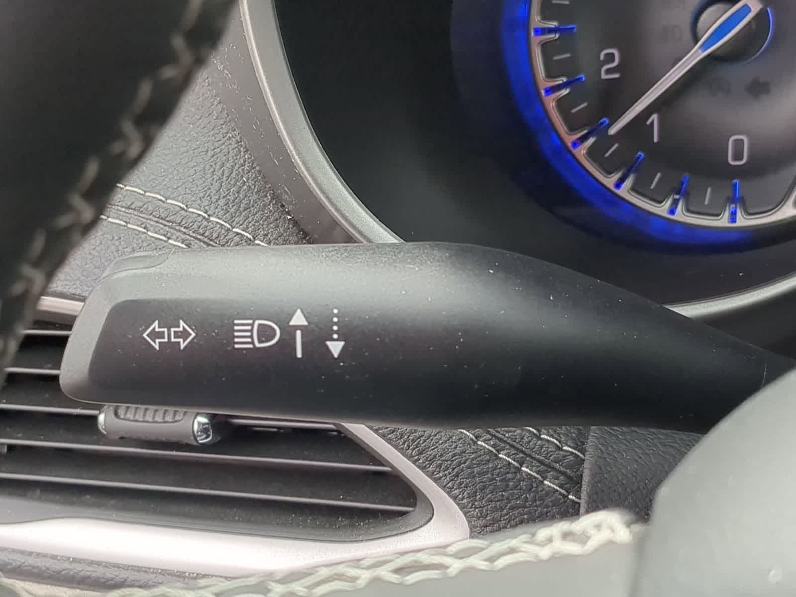 Thumbnail: 2023 Chrysler Pacifica - 25