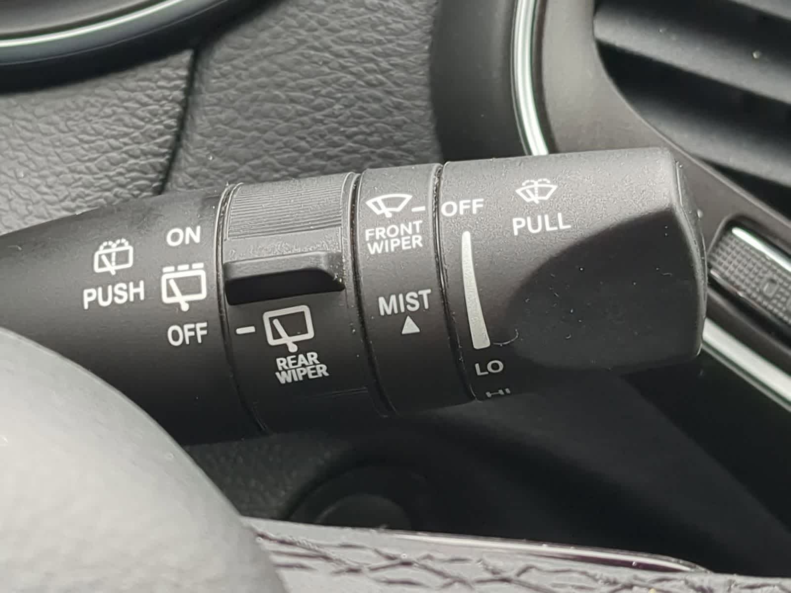 Thumbnail: 2022 Jeep Cherokee - 25