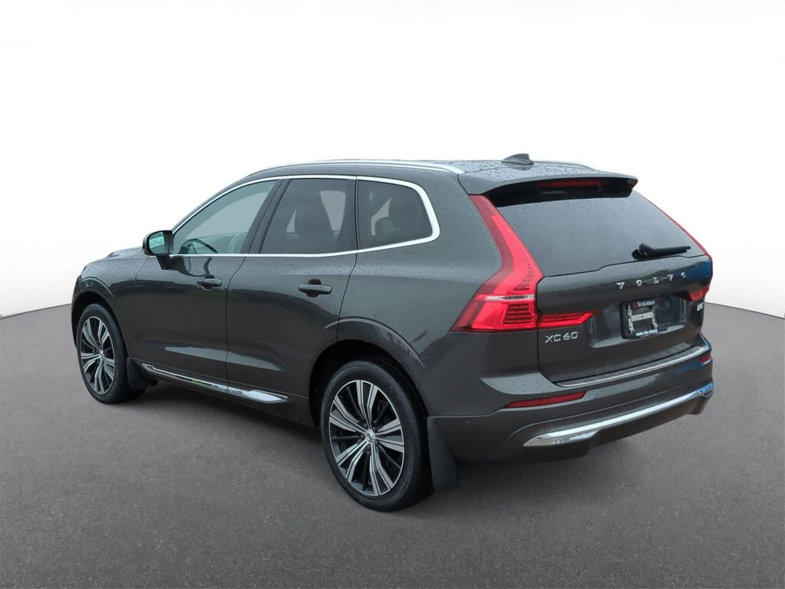 Thumbnail: 2022 Volvo XC60 - 6