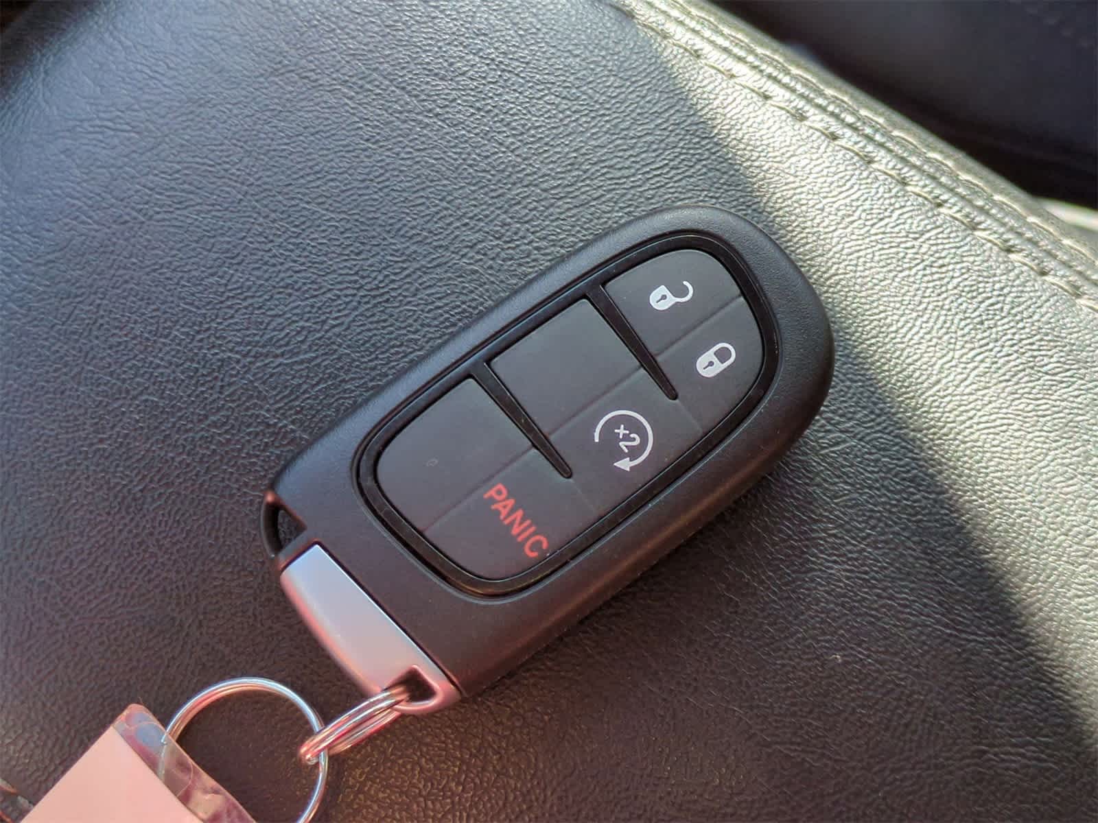 Thumbnail: 2021 Jeep Cherokee - 34