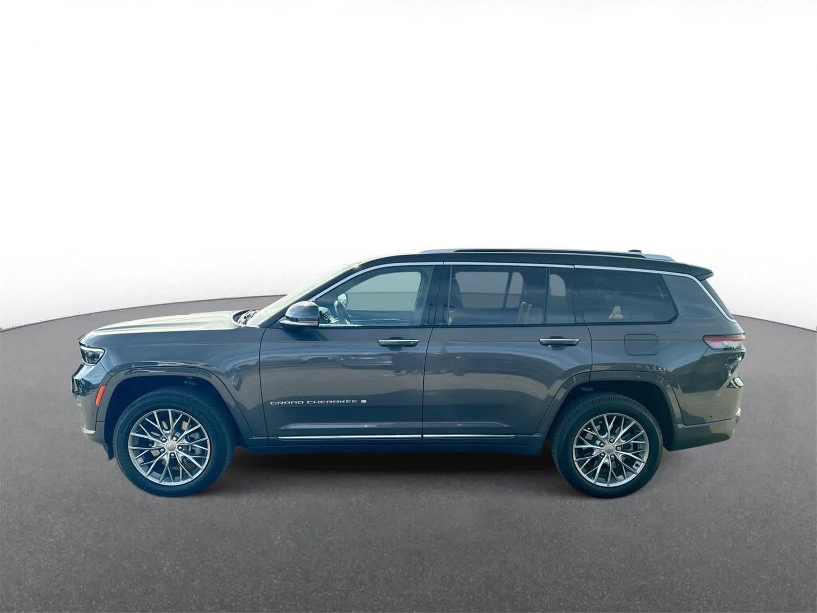 Thumbnail: 2023 Jeep Grand Cherokee L - 5