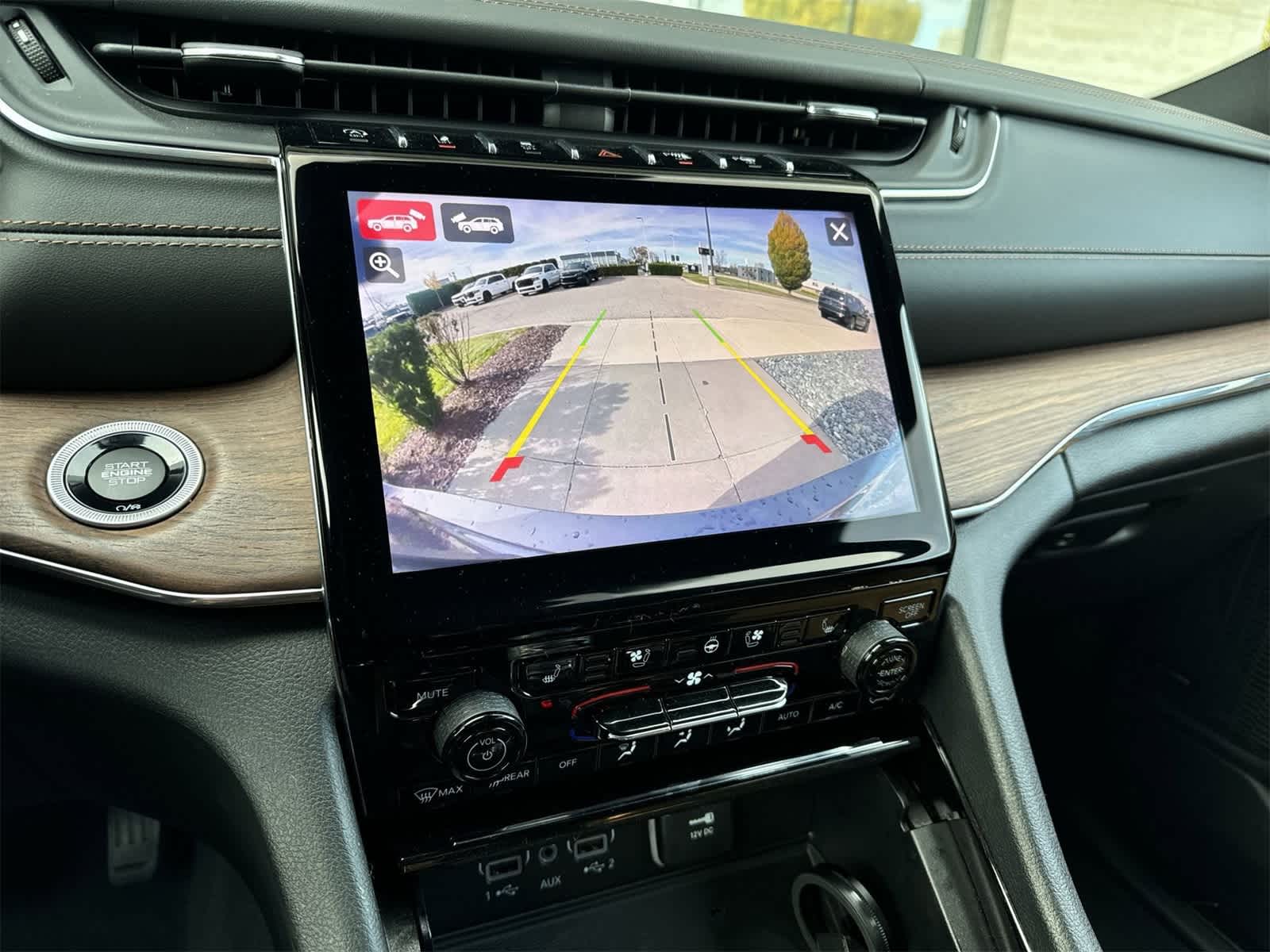 Thumbnail: 2023 Jeep Grand Cherokee L - 31