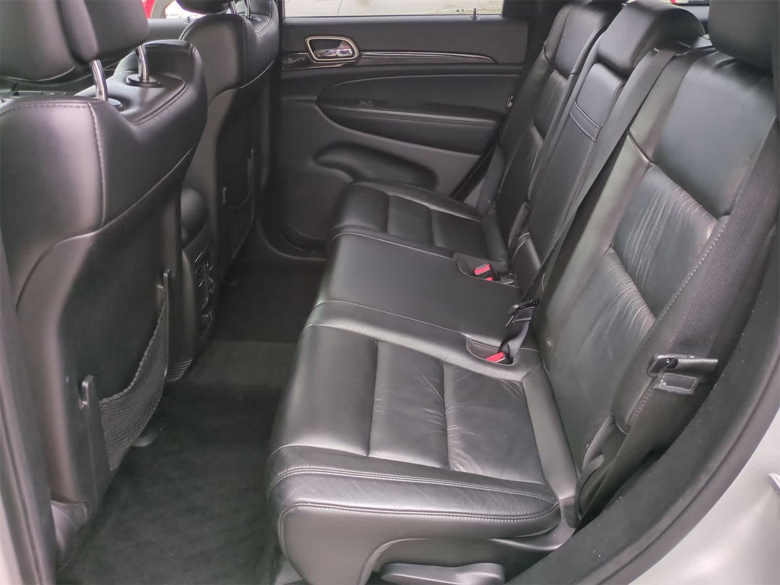 Thumbnail: 2011 Jeep Grand Cherokee - 18