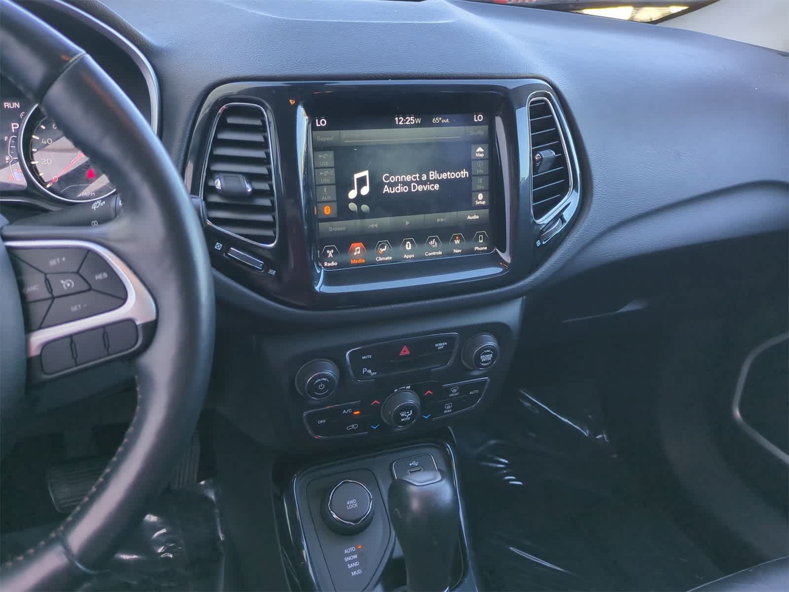 Thumbnail: 2018 Jeep Compass - 28