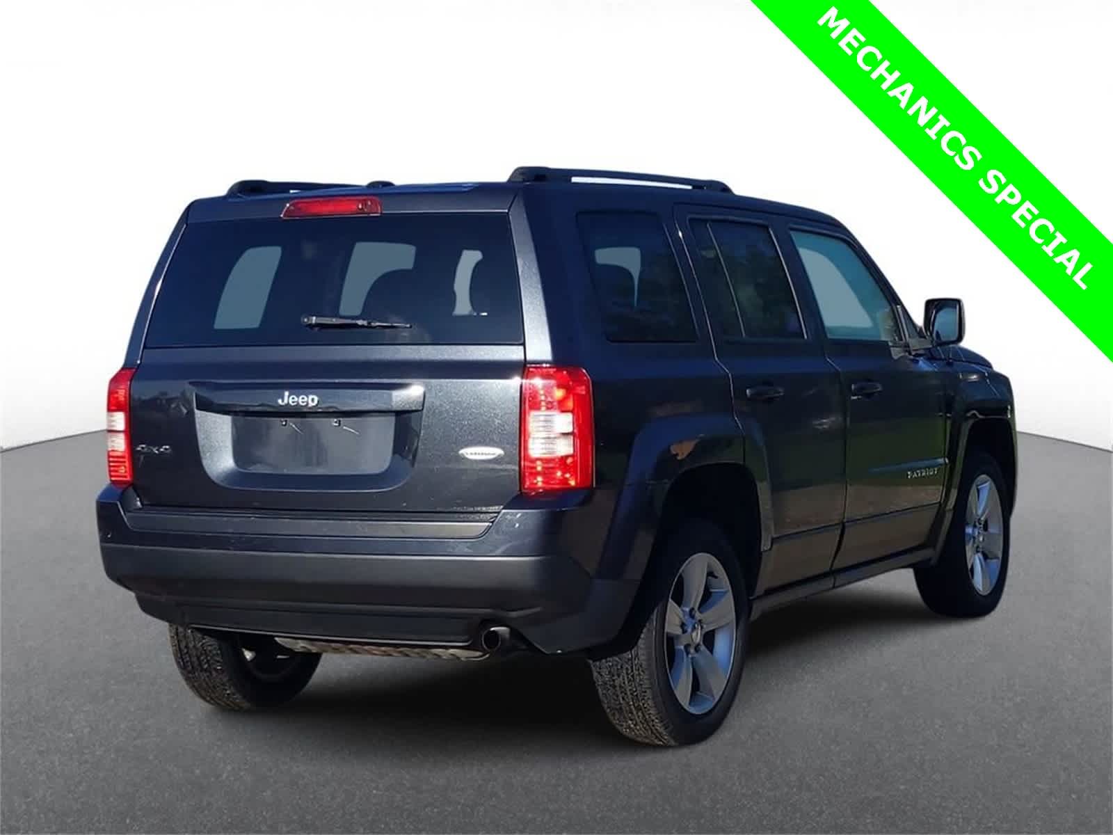 Thumbnail: 2015 Jeep Patriot - 8