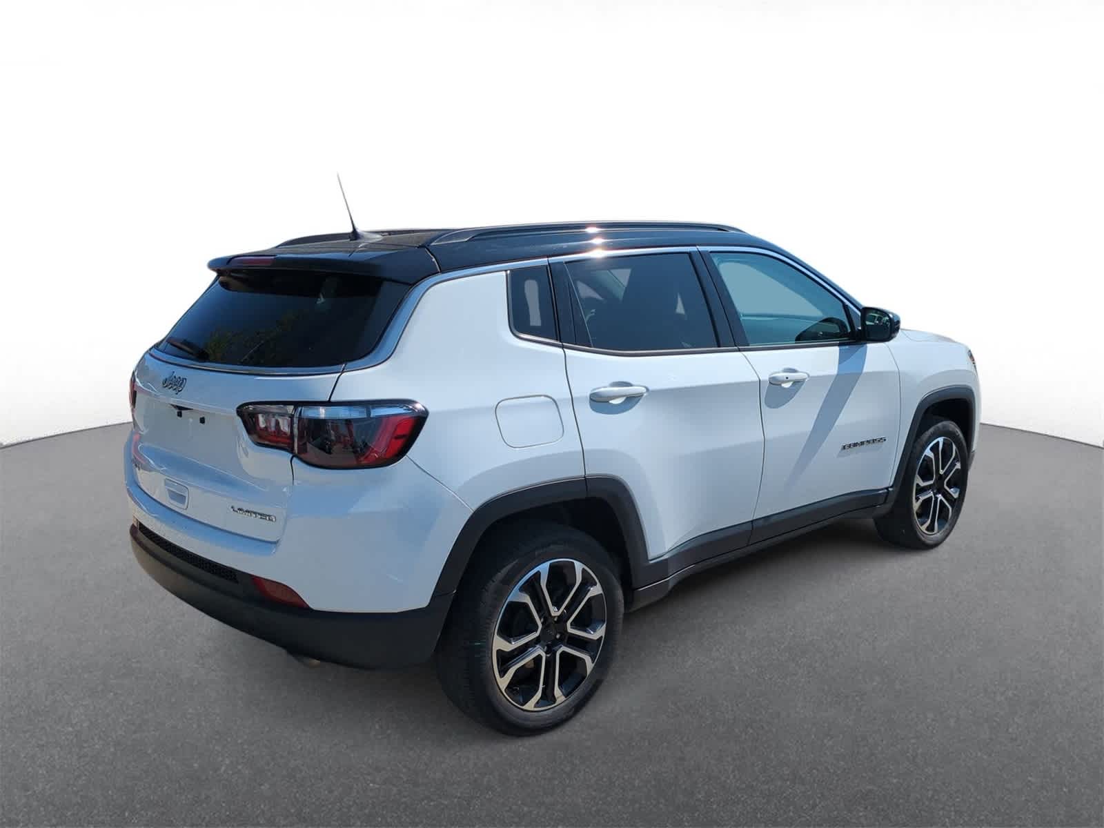 Thumbnail: 2022 Jeep Compass - 8
